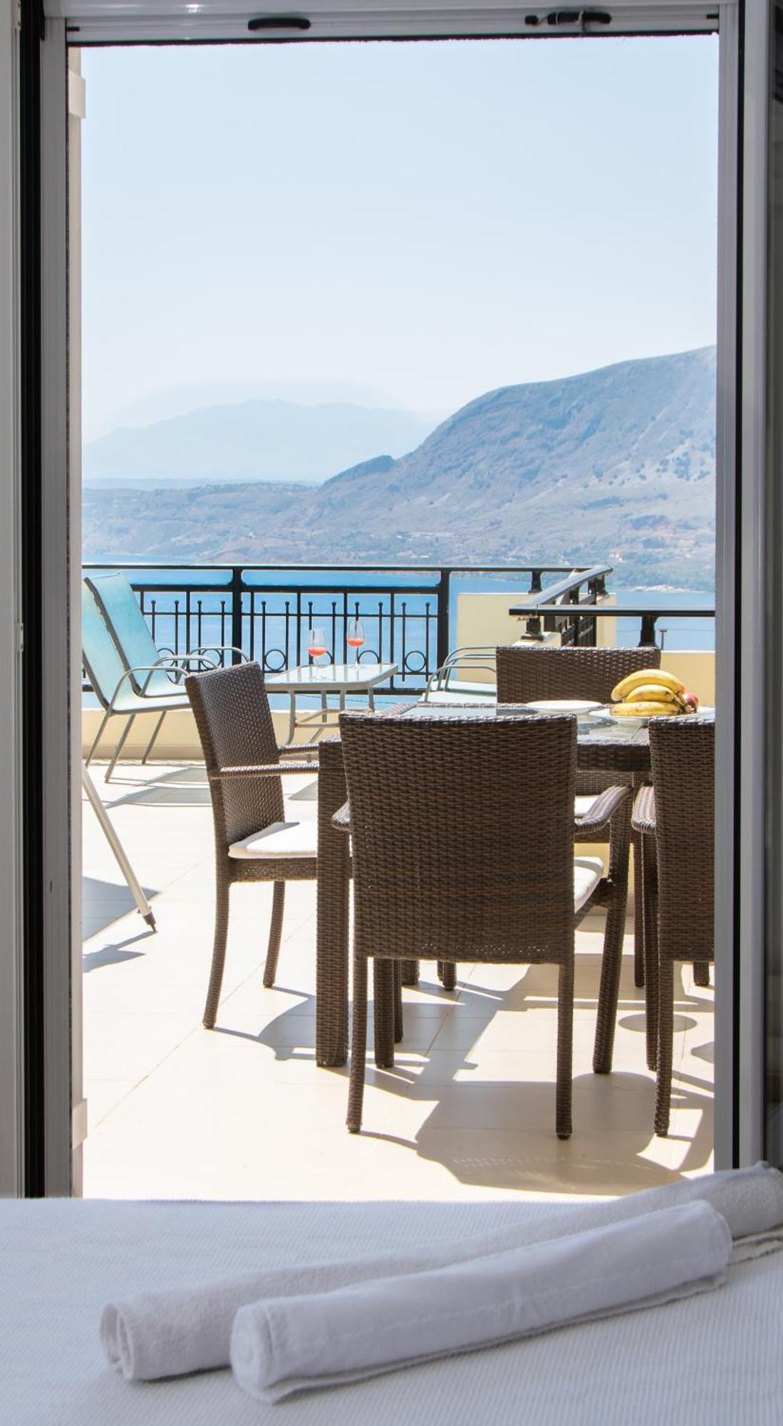 Souda Bay View With Private Pool Near Chania * Khania