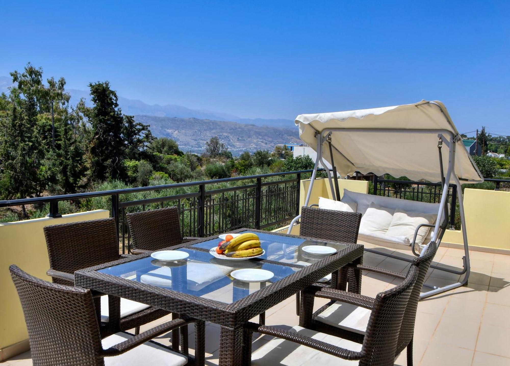 Souda Bay View With Private Pool Near Chania Leilighet *